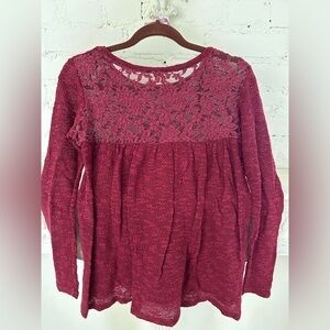 American Eagle Burgundy Lace Sweater 
Size: Small 
EUC (Like New)